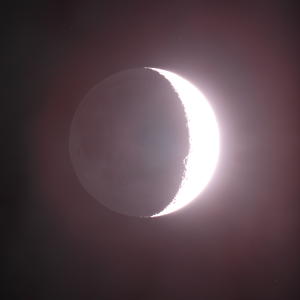 Mondsichel und aschgrauer Mond